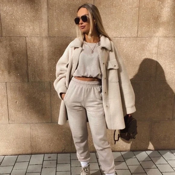 MANGO oversized faux shearling jacket blogger zara competitor brand - Picture 9 of 15